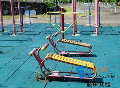 現(xiàn)在社區(qū)的體育設(shè)施都已經(jīng)相對**了，那么加強(qiáng)社區(qū)體育設(shè)施建設(shè)的必要性是什么