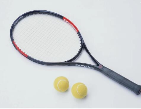 我們**目前的體育用品批發(fā)銷售存在哪些問(wèn)題