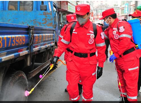 以戰(zhàn)時(shí)狀態(tài)全力抓好源頭防控
